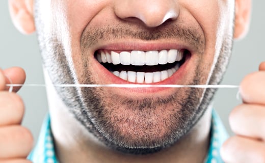 dca-blog_daily-flossing-and-other-tips-for-defeating-bad-breath